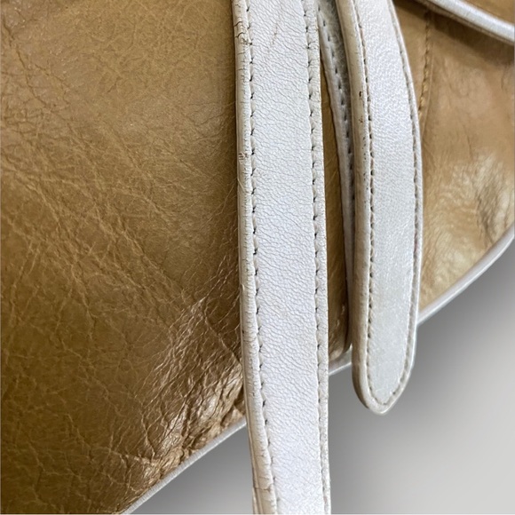 SOLD 📣 Vintage Christian Dior Tan Leather Saddle Bag - Picture 16 of 17